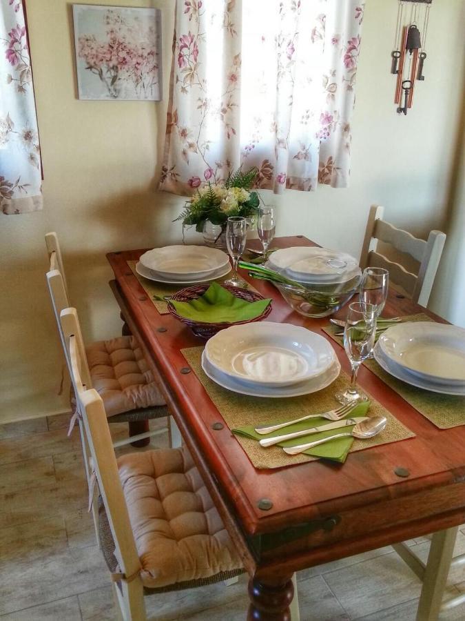 Villa Cottage Kantrillies Fokata Extérieur photo
