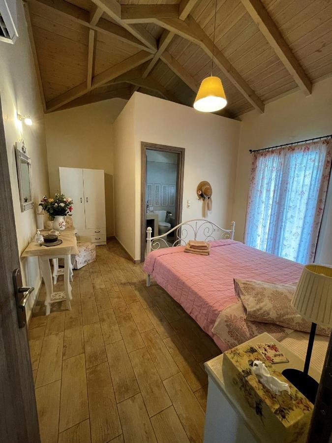 Villa Cottage Kantrillies Fokata Extérieur photo